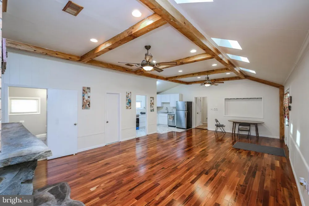 318 ULYSSES WAY Linden, VA 22642