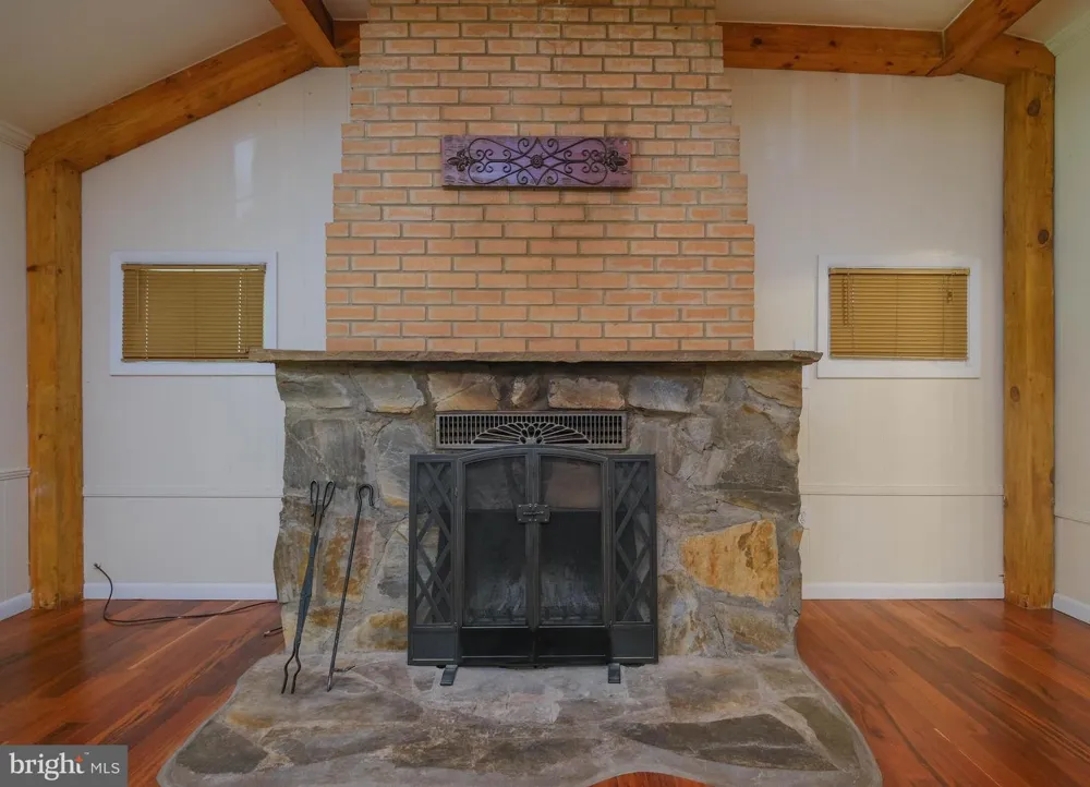 318 ULYSSES WAY Linden, VA 22642