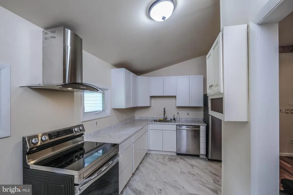 318 ULYSSES WAY Linden, VA 22642