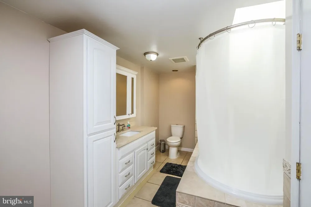 318 ULYSSES WAY Linden, VA 22642