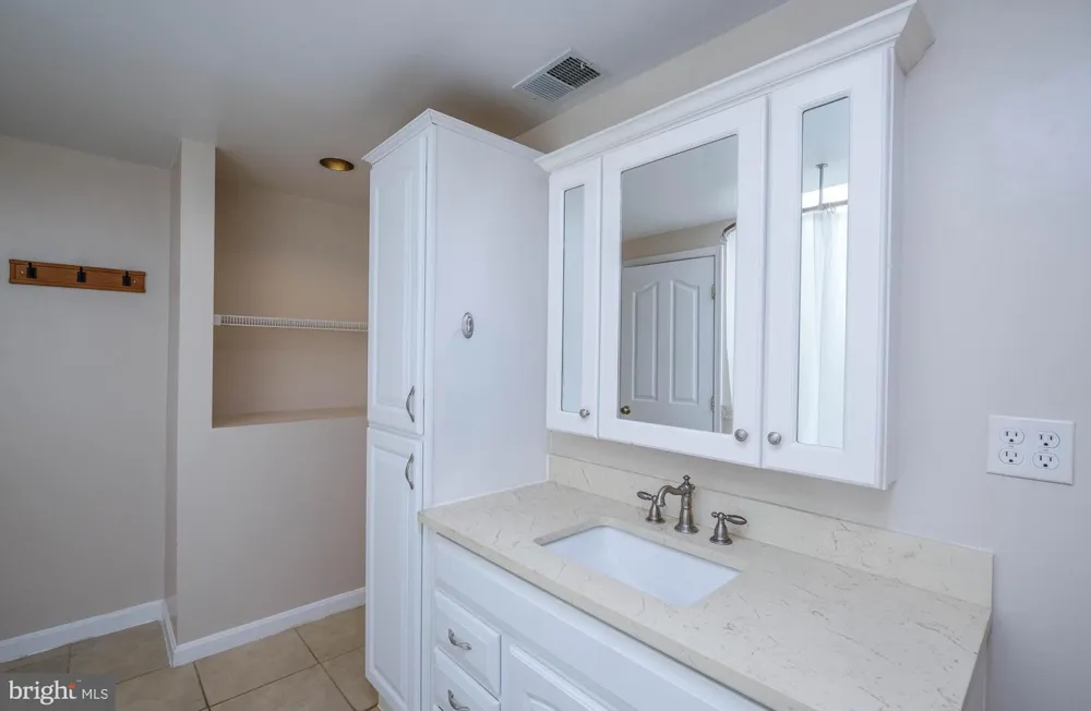 318 ULYSSES WAY Linden, VA 22642