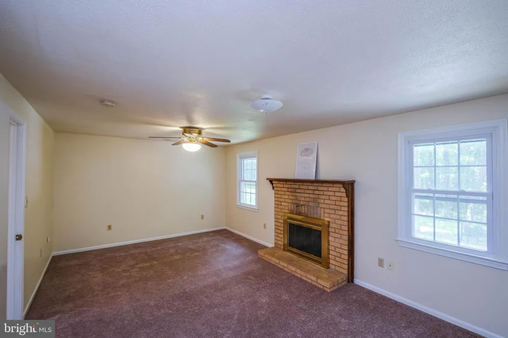 318 ULYSSES WAY Linden, VA 22642