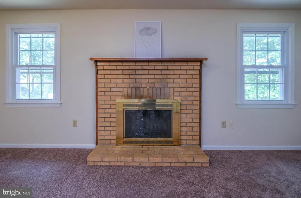 318 ULYSSES WAY Linden, VA 22642