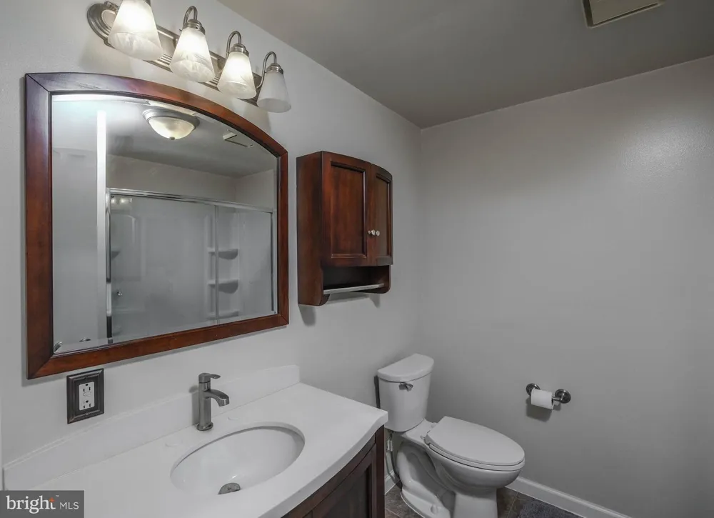 318 ULYSSES WAY Linden, VA 22642