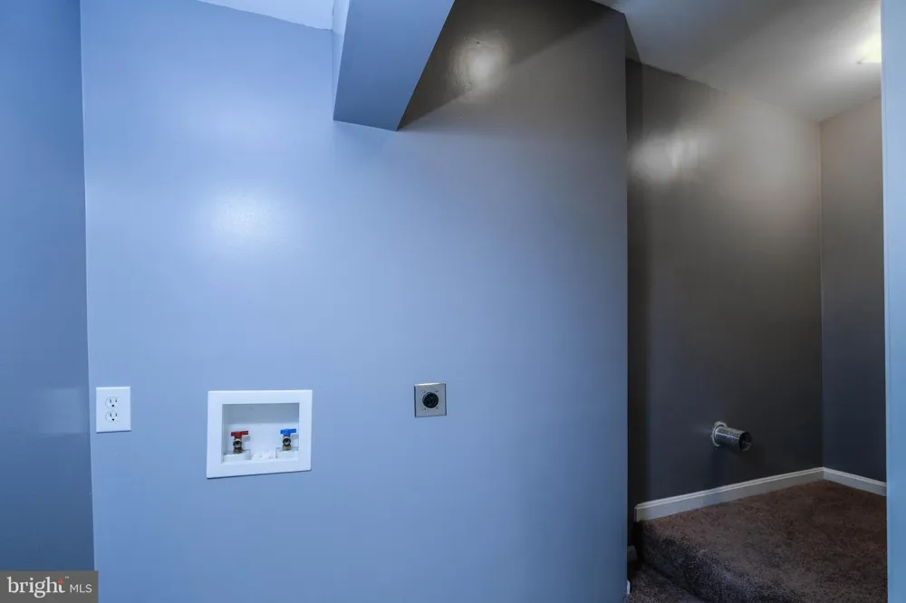 318 ULYSSES WAY Linden, VA 22642
