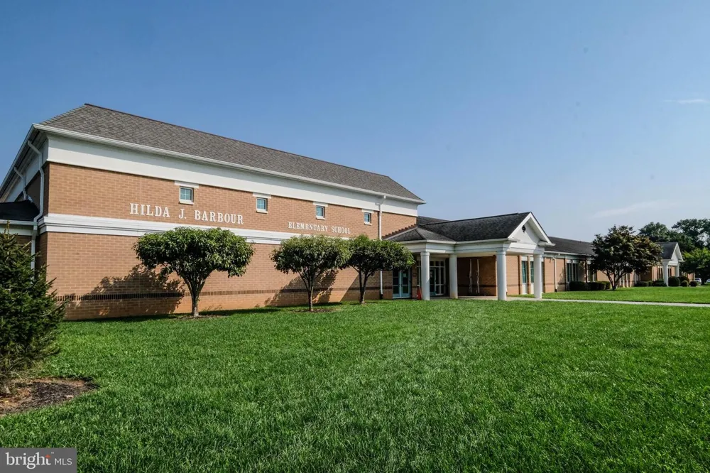 318 ULYSSES WAY Linden, VA 22642