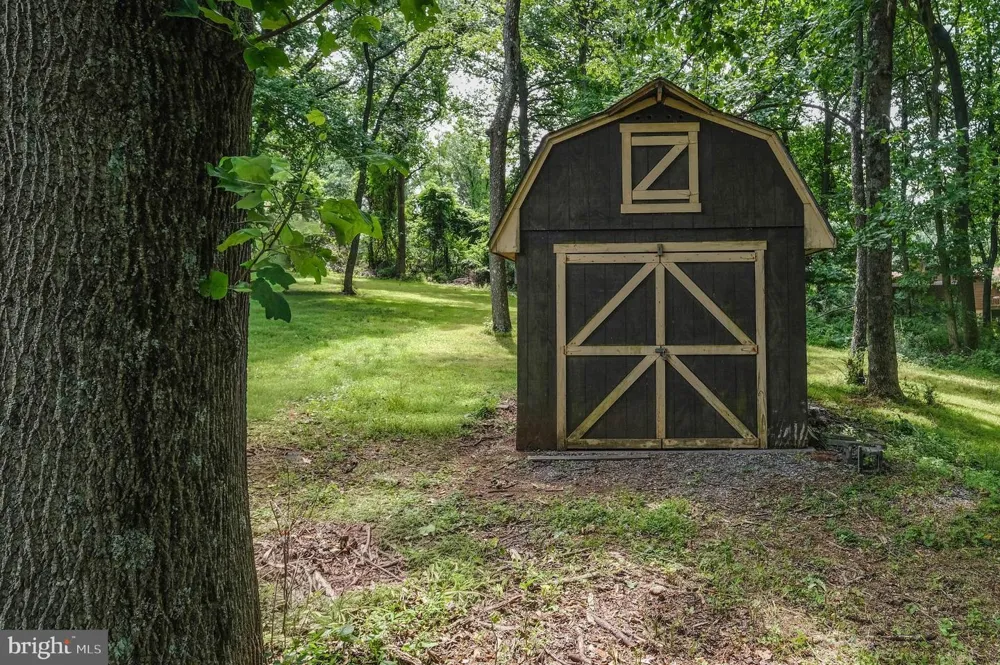 318 ULYSSES WAY Linden, VA 22642