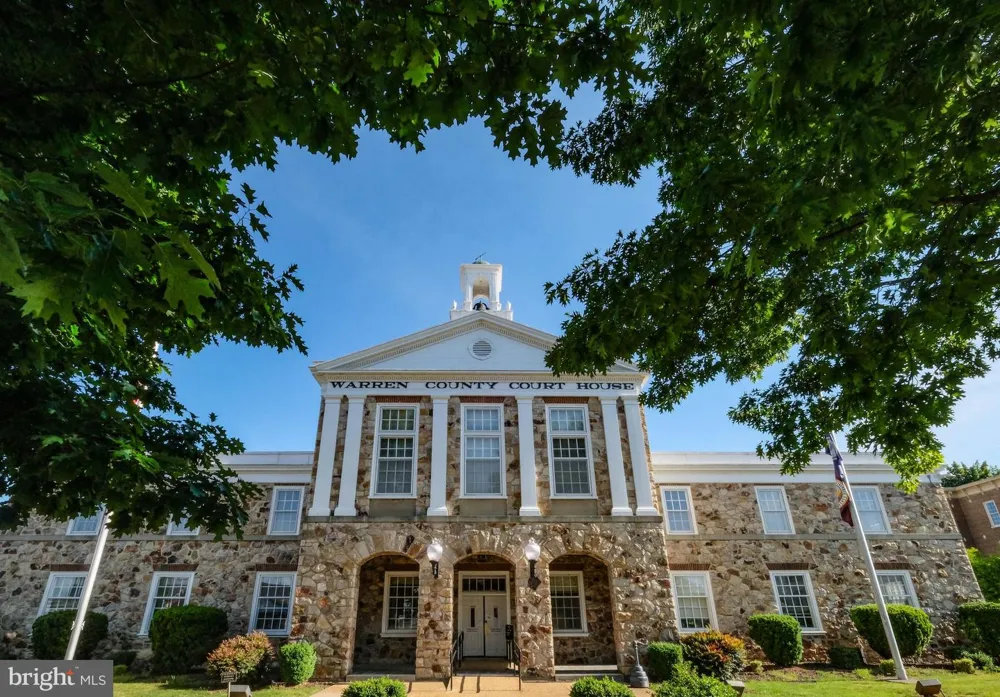 318 ULYSSES WAY Linden, VA 22642