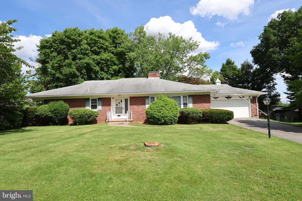 12919 THE TERRACE Hagerstown, MD 21742