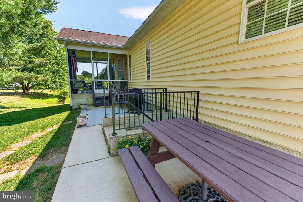 19 WATERFORD LANE Selbyville, DE 19975