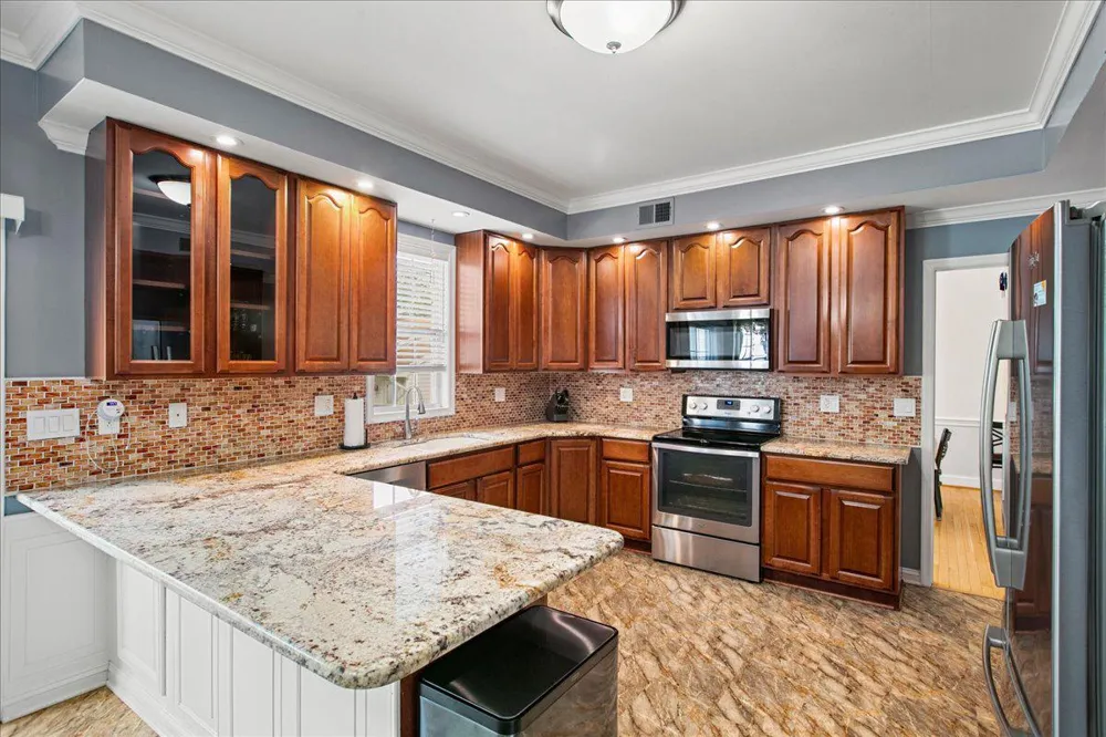 4724 POLE ROAD Alexandria, VA 22309