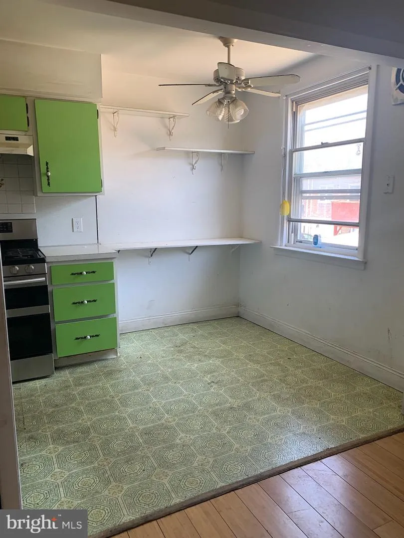 2021 GLENVIEW STREET Philadelphia, PA 19149