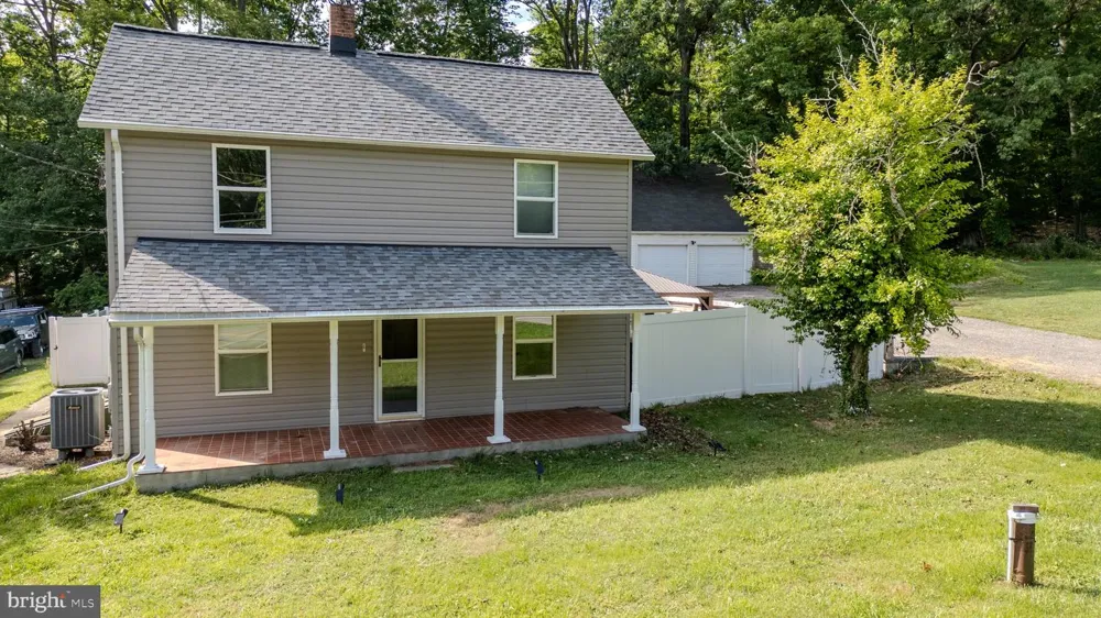 2706 PAPER MILL ROAD Phoenix, MD 21131