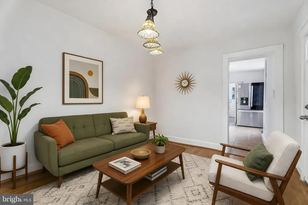 877 W LOMBARD STREET Baltimore, MD 21201