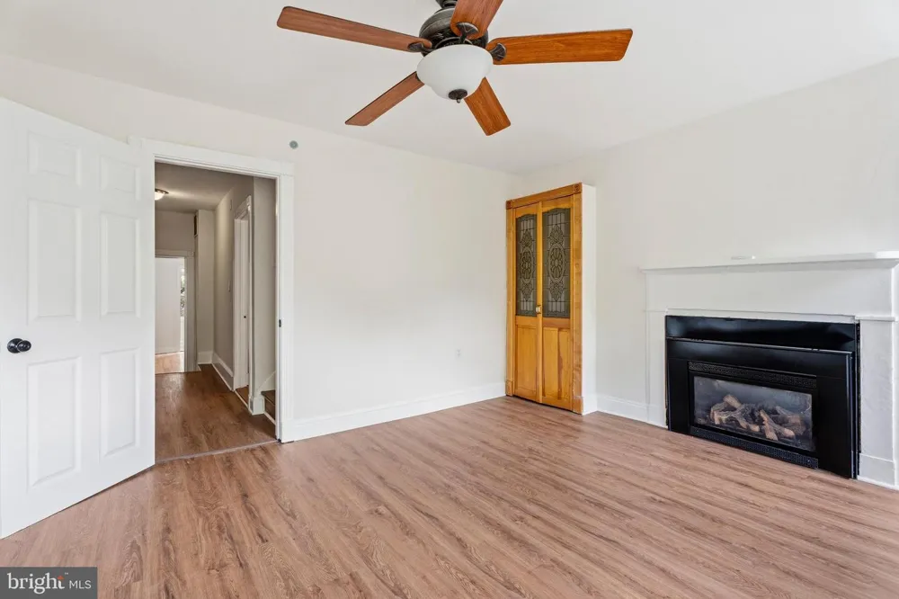 877 W LOMBARD STREET Baltimore, MD 21201