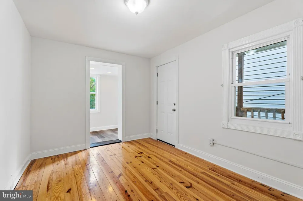 877 W LOMBARD STREET Baltimore, MD 21201