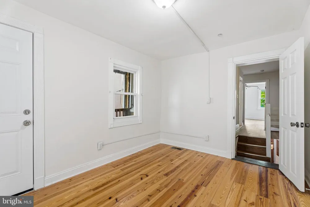 877 W LOMBARD STREET Baltimore, MD 21201