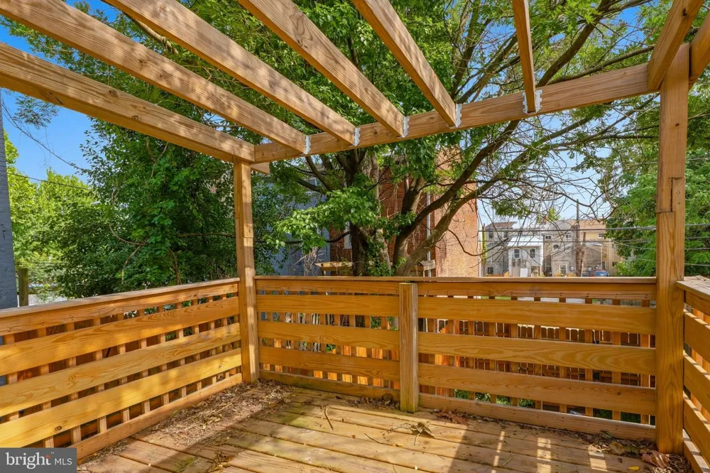 877 W LOMBARD STREET Baltimore, MD 21201