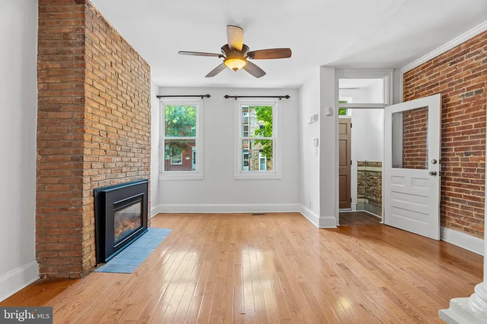 877 W LOMBARD STREET Baltimore, MD 21201
