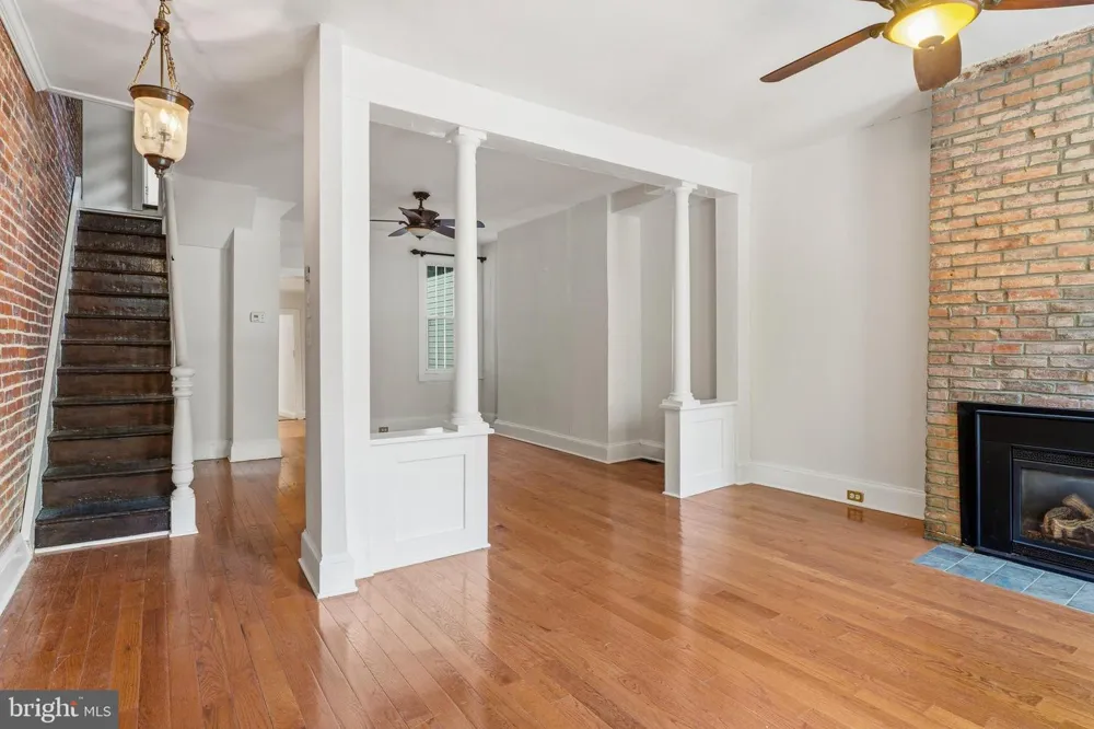 877 W LOMBARD STREET Baltimore, MD 21201