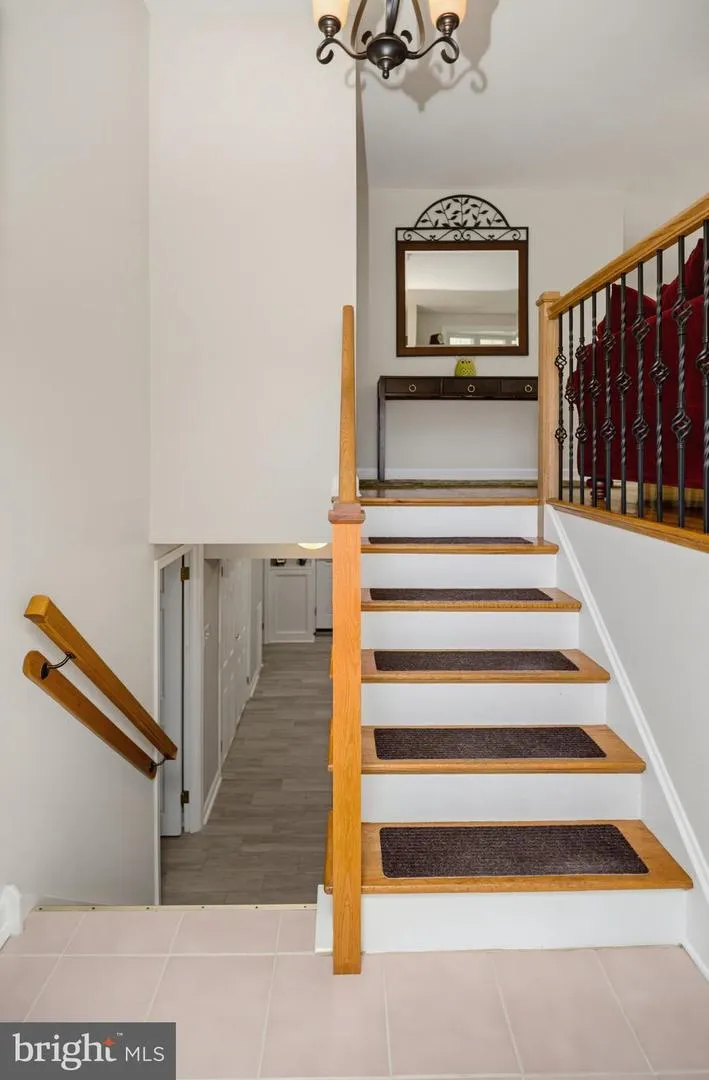 865 MOREFIELD ROAD Philadelphia, PA 19115