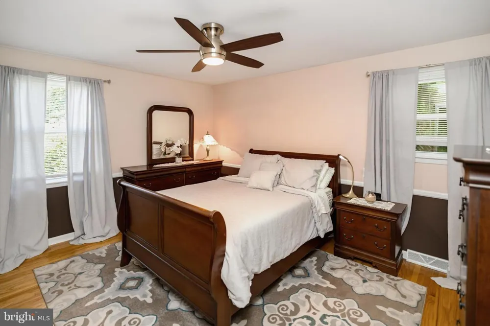 865 MOREFIELD ROAD Philadelphia, PA 19115