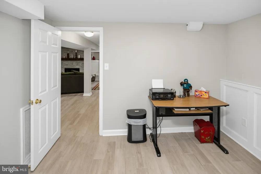 865 MOREFIELD ROAD Philadelphia, PA 19115
