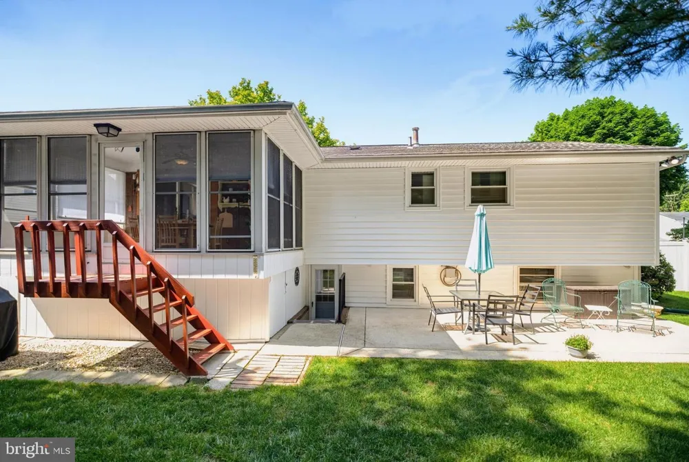 865 MOREFIELD ROAD Philadelphia, PA 19115