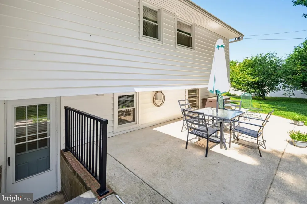 865 MOREFIELD ROAD Philadelphia, PA 19115