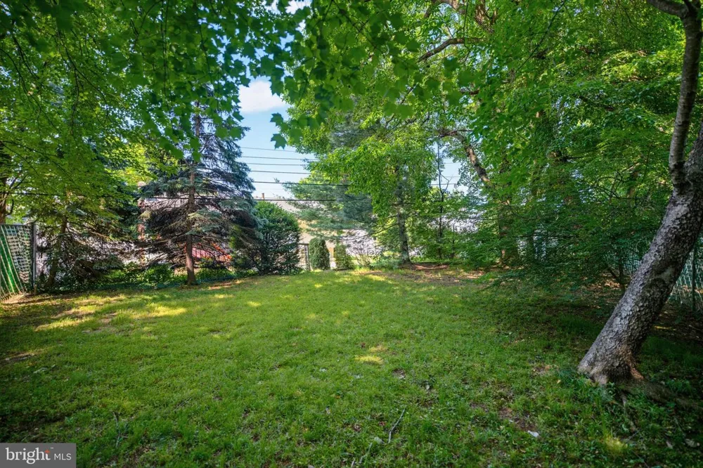 865 MOREFIELD ROAD Philadelphia, PA 19115