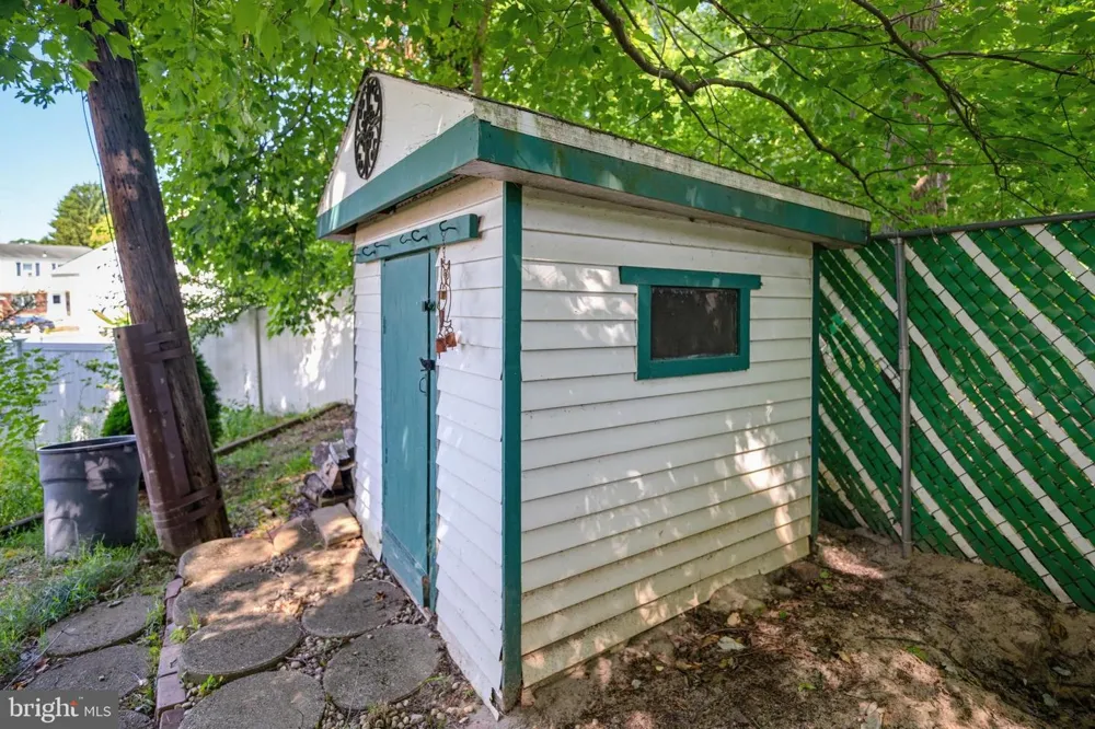 865 MOREFIELD ROAD Philadelphia, PA 19115