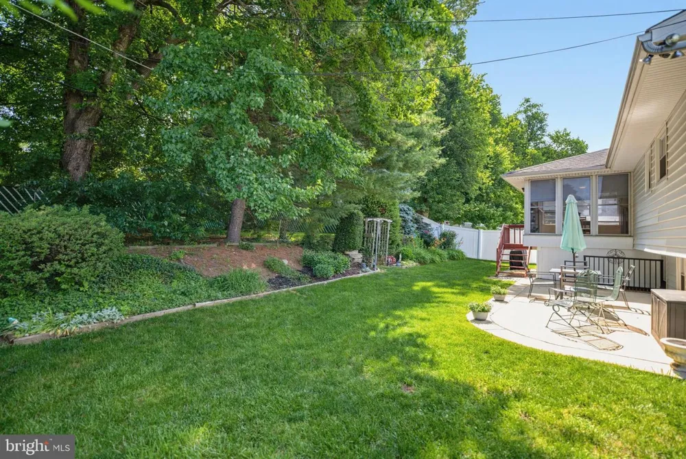 865 MOREFIELD ROAD Philadelphia, PA 19115