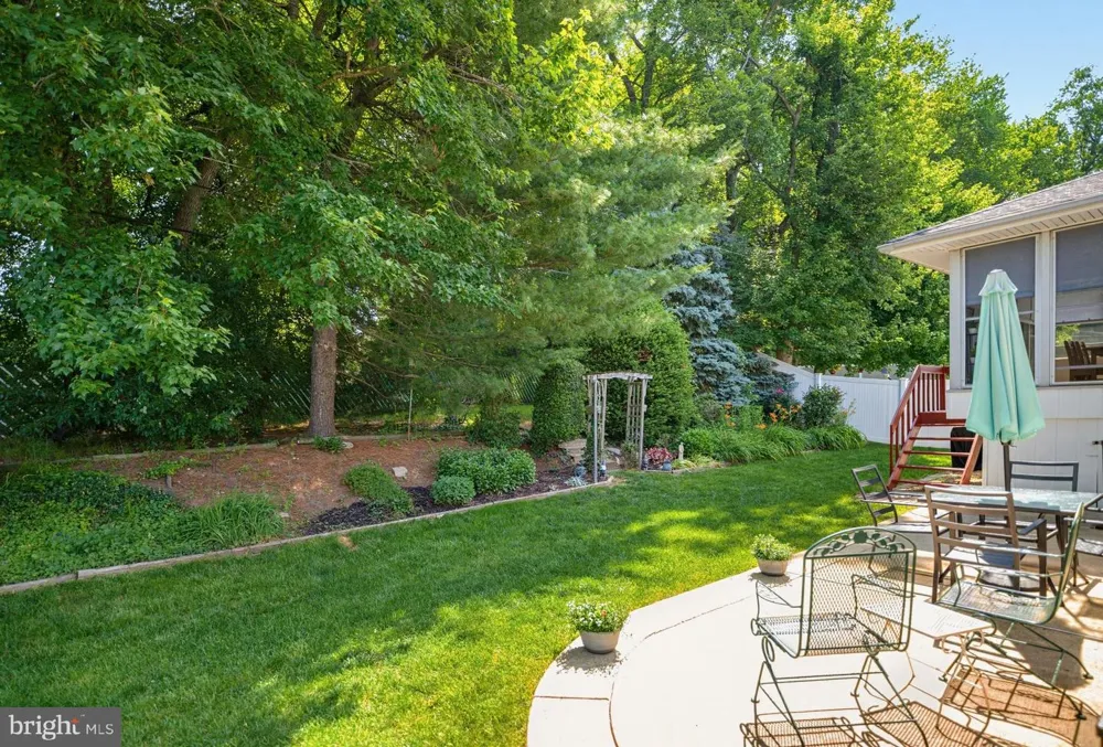 865 MOREFIELD ROAD Philadelphia, PA 19115