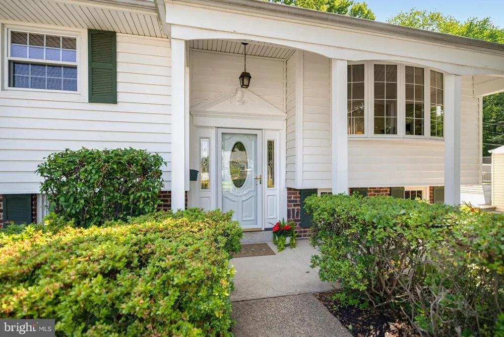 865 MOREFIELD ROAD Philadelphia, PA 19115