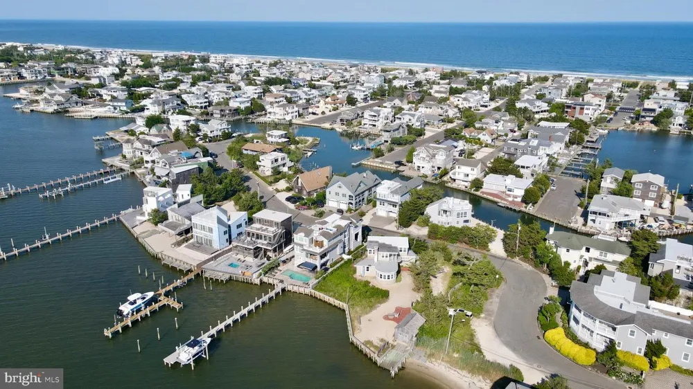 8202 BAY TERRACE Harvey Cedars, NJ 08008
