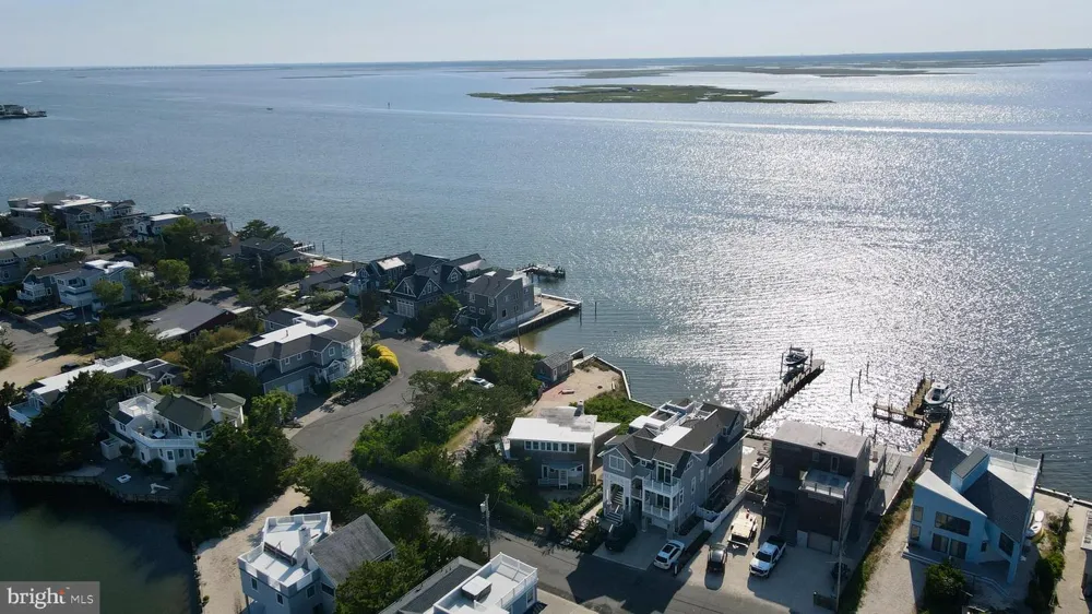 8202 BAY TERRACE Harvey Cedars, NJ 08008