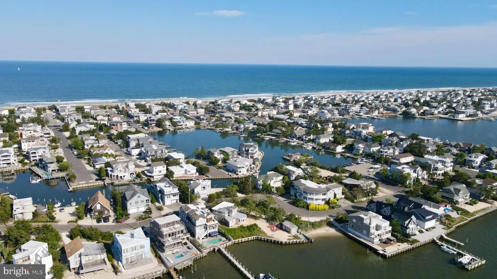 8202 BAY TERRACE Harvey Cedars, NJ 08008