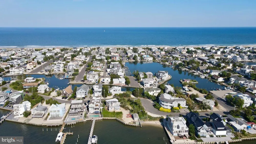 8202 BAY TERRACE Harvey Cedars, NJ 08008