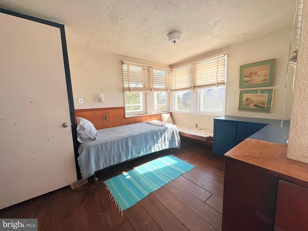 8202 BAY TERRACE Harvey Cedars, NJ 08008