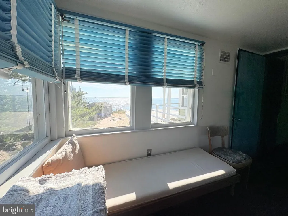 8202 BAY TERRACE Harvey Cedars, NJ 08008