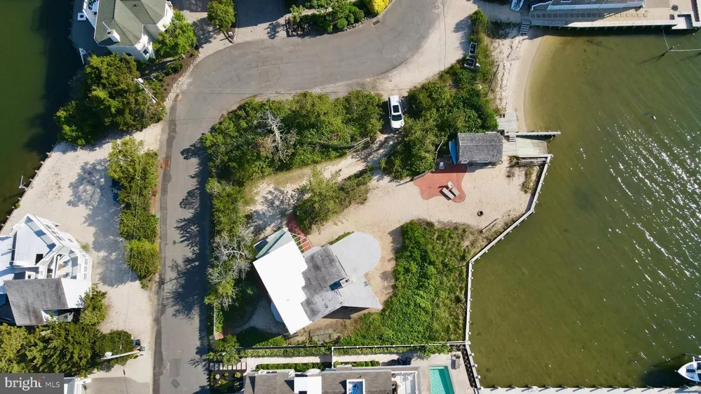 8202 BAY TERRACE Harvey Cedars, NJ 08008