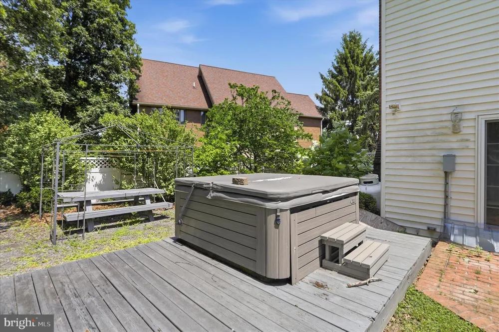 325 FRANCIS COURT Cumberland, MD 21502