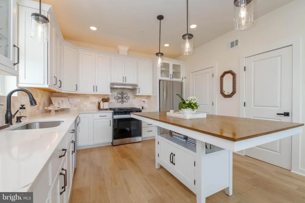 1117 CHESTER ROAD Middle River, MD 21220