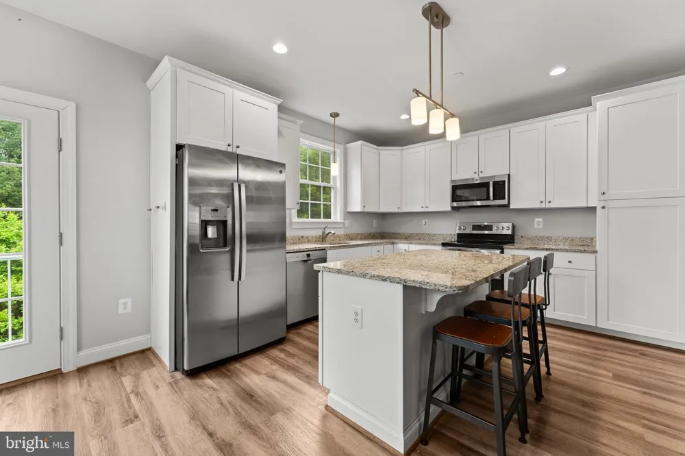 982 RYE DRIVE La Plata, MD 20646