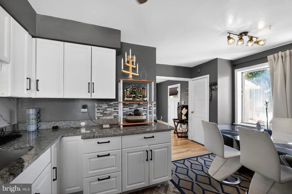 2722 CHESLEY AVENUE Baltimore, MD 21234