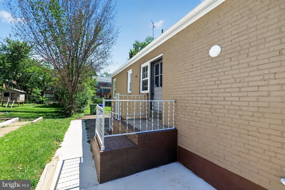 2722 CHESLEY AVENUE Baltimore, MD 21234