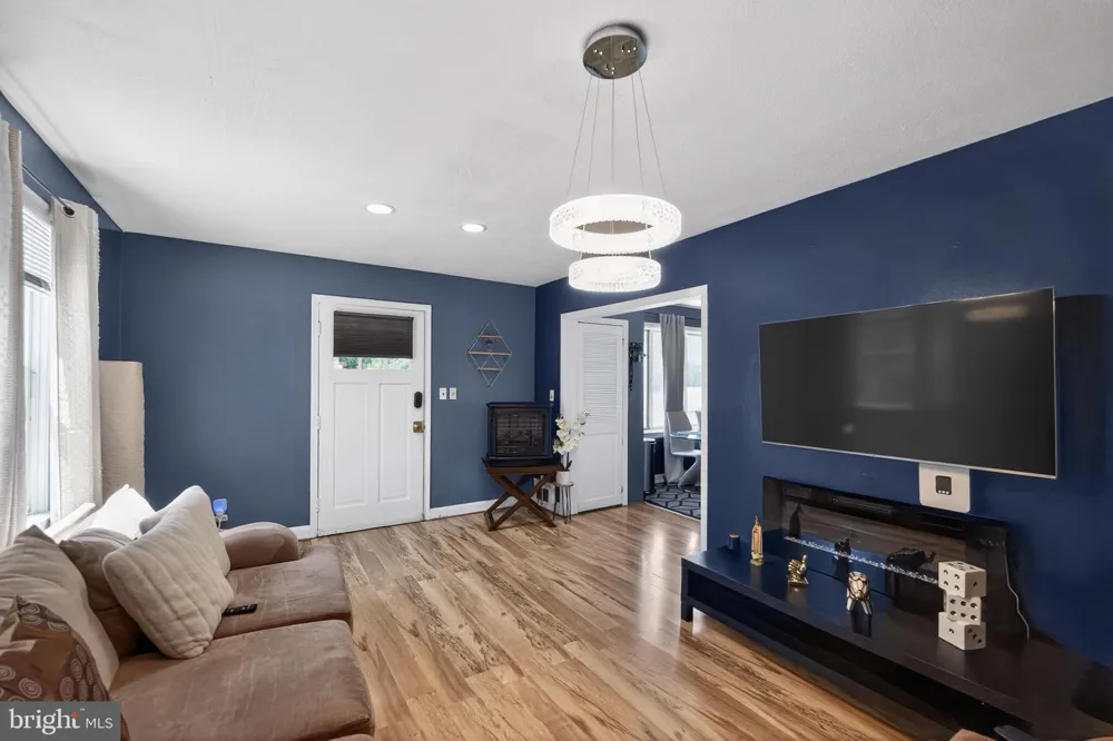 2722 CHESLEY AVENUE Baltimore, MD 21234