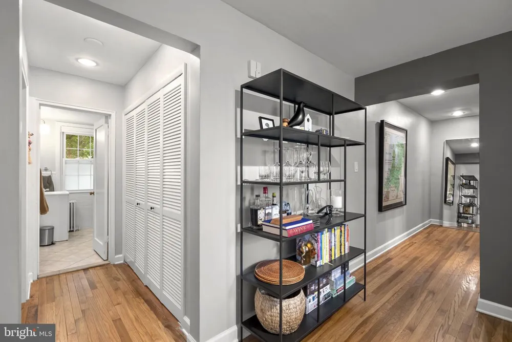 2402 COLSTON DRIVE #2402-C-103 Silver Spring, MD 20910