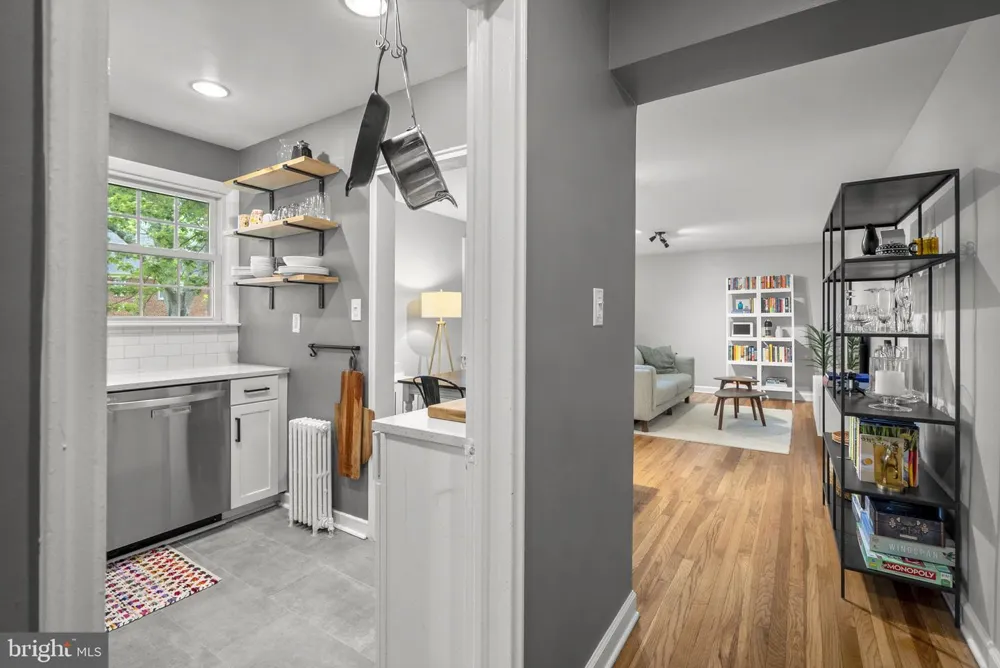 2402 COLSTON DRIVE #2402-C-103 Silver Spring, MD 20910