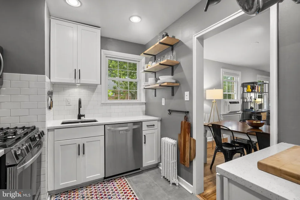 2402 COLSTON DRIVE #2402-C-103 Silver Spring, MD 20910